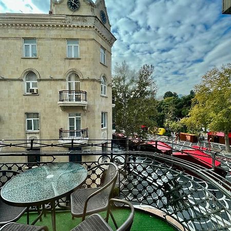 Nizami Hotel Baku Bagian luar foto