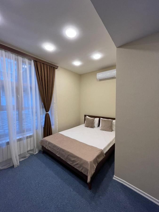 Nizami Hotel Baku Bagian luar foto