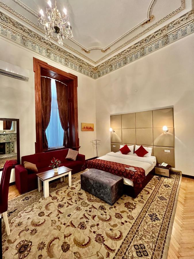 Nizami Hotel Baku Bagian luar foto