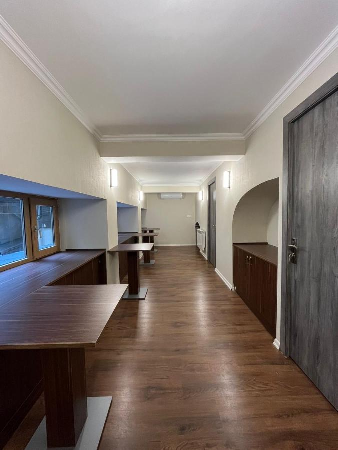Nizami Hotel Baku Bagian luar foto