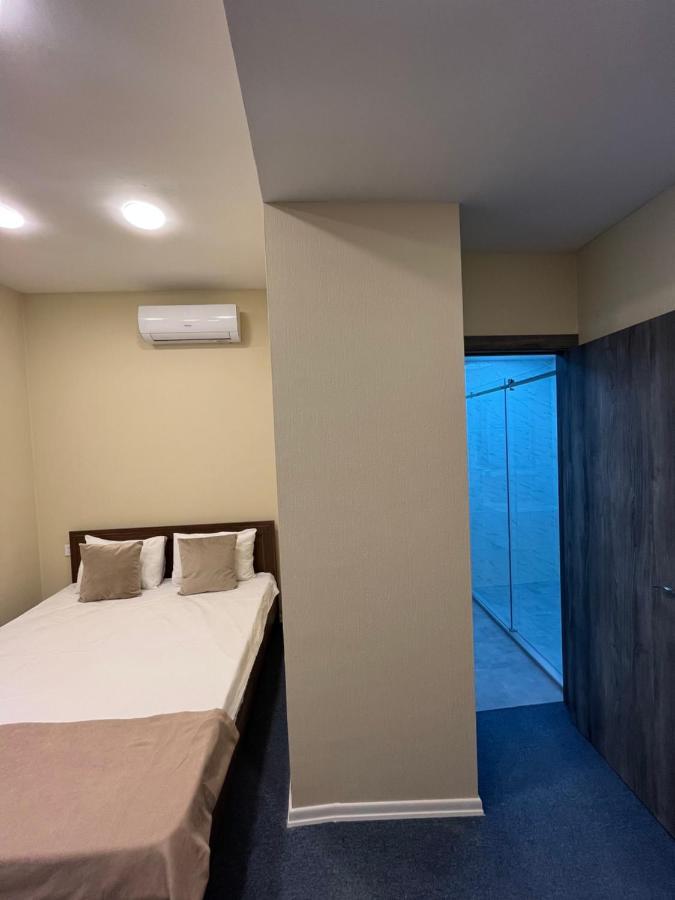 Nizami Hotel Baku Bagian luar foto