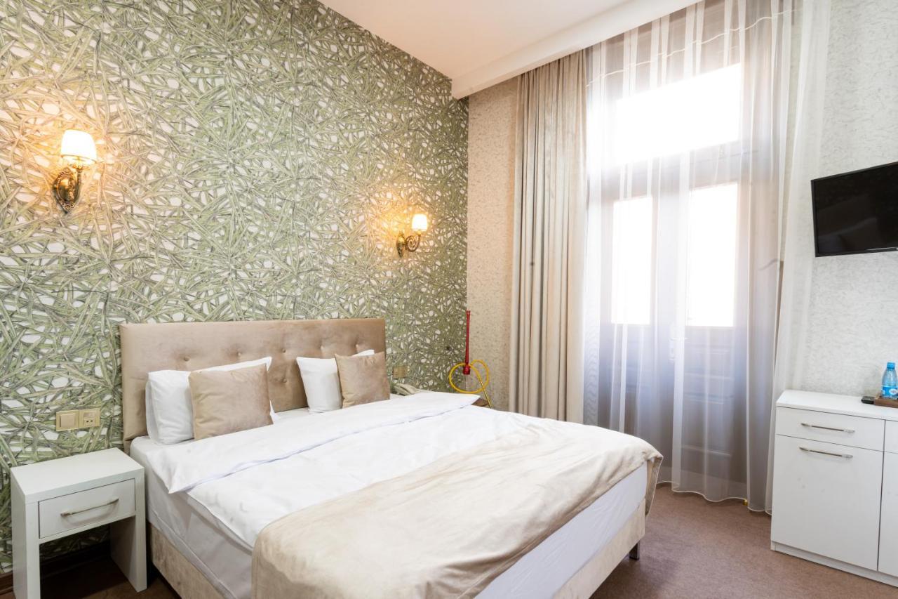 Nizami Hotel Baku Bagian luar foto