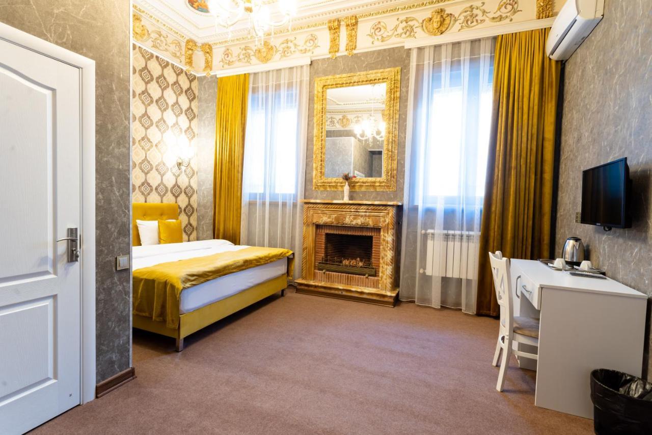 Nizami Hotel Baku Bagian luar foto