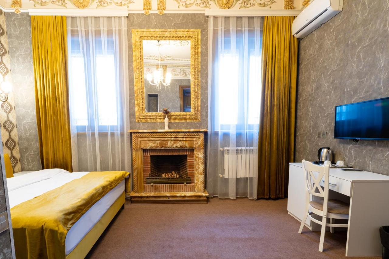 Nizami Hotel Baku Bagian luar foto