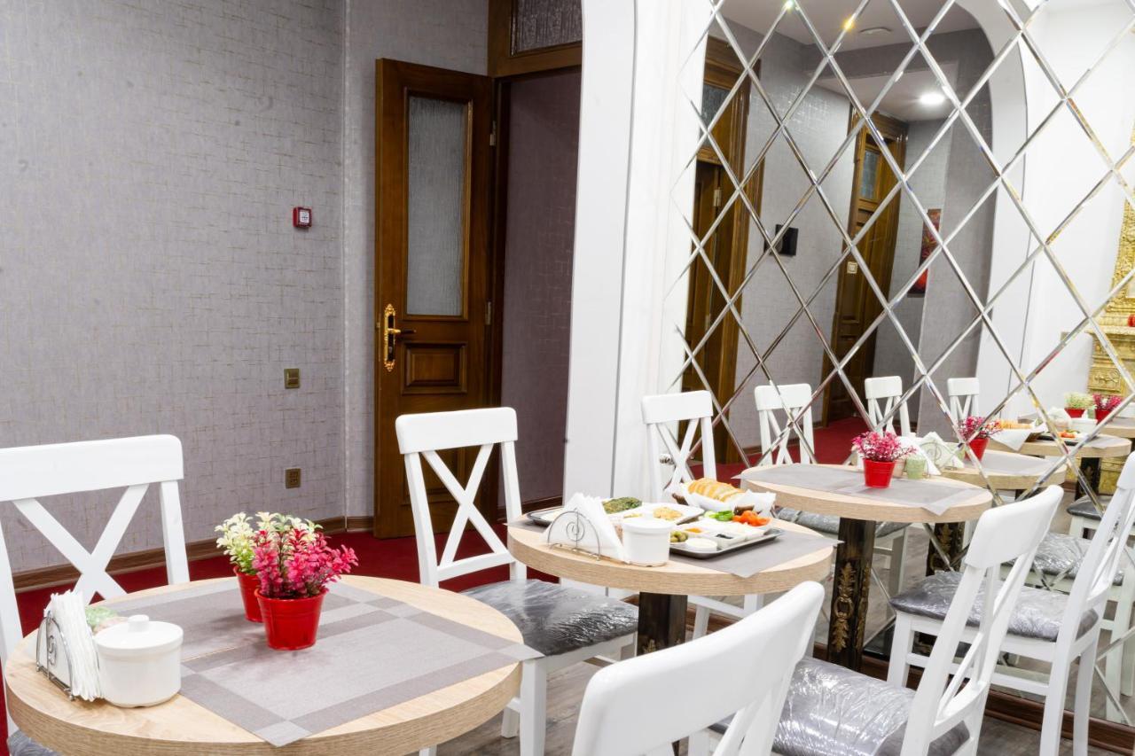 Nizami Hotel Baku Bagian luar foto