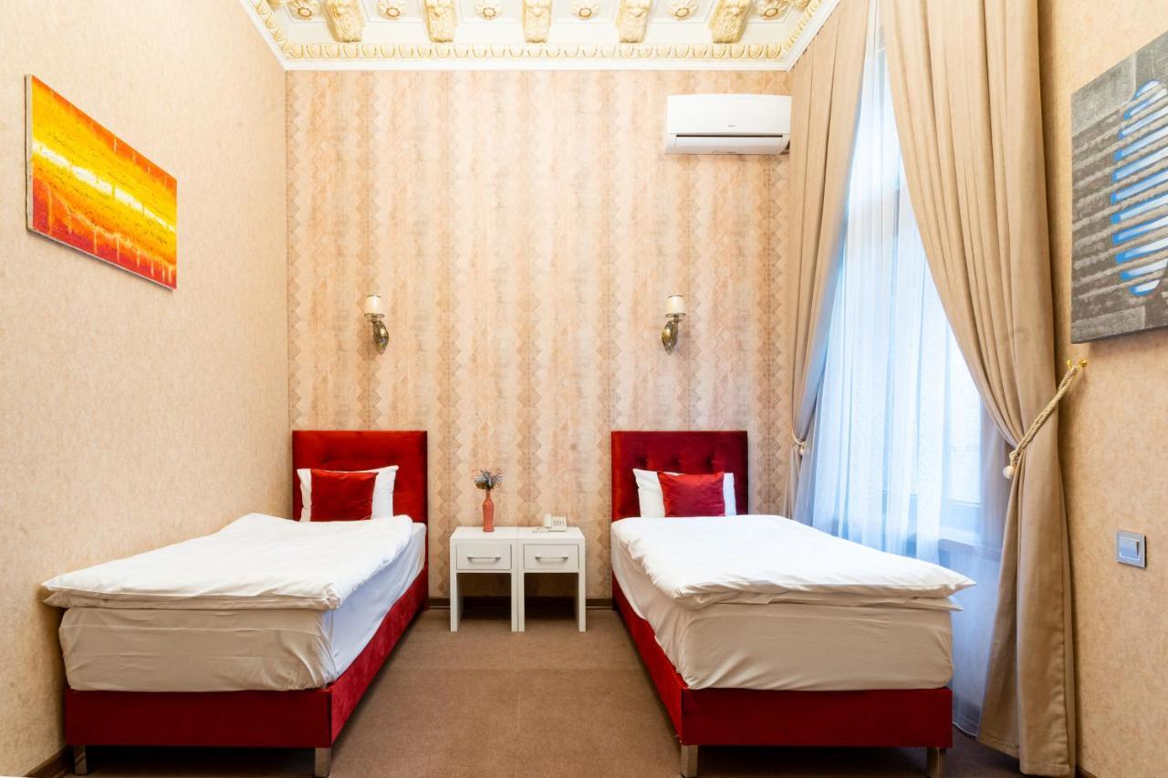 Nizami Hotel Baku Bagian luar foto