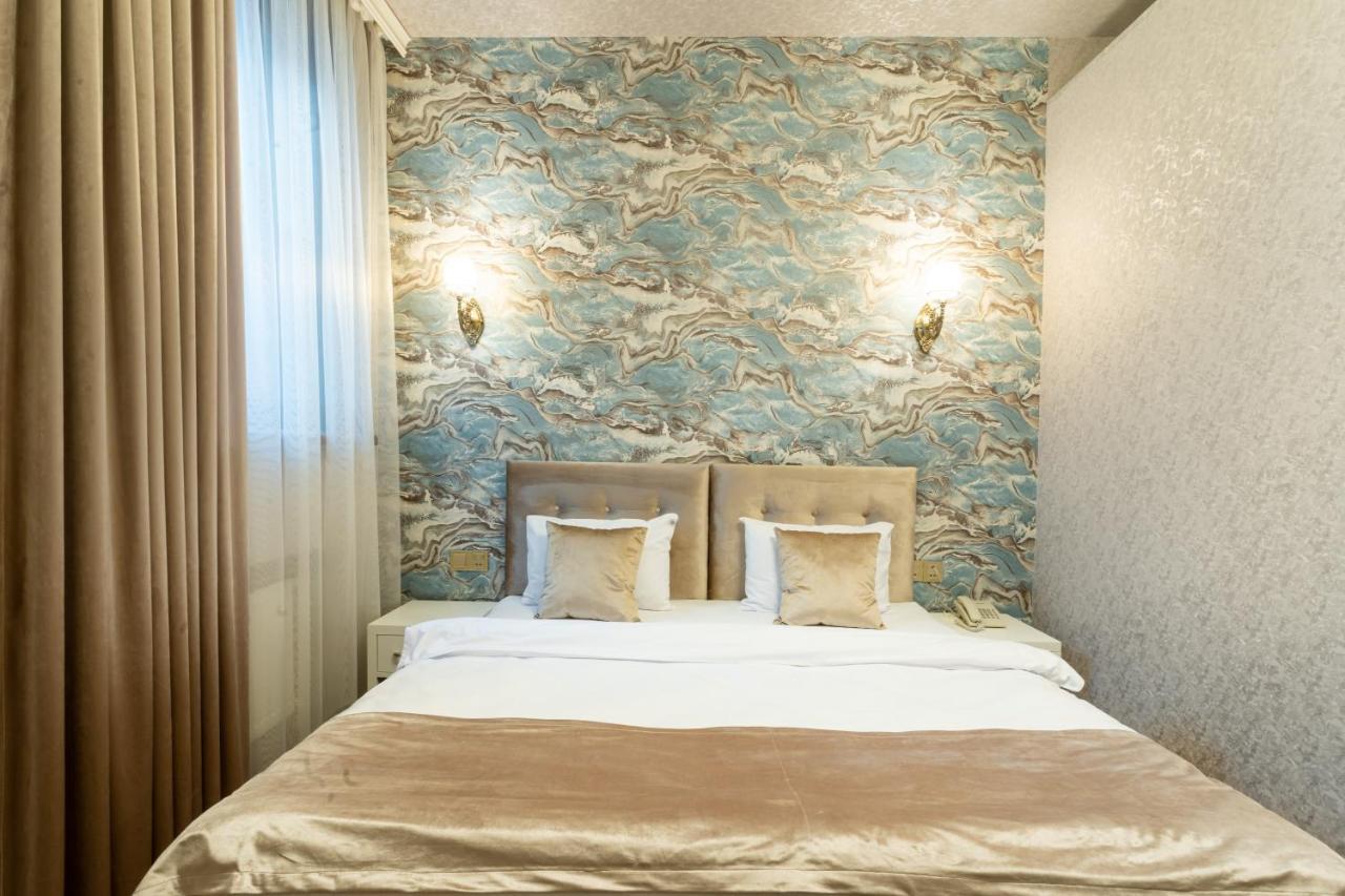 Nizami Hotel Baku Bagian luar foto